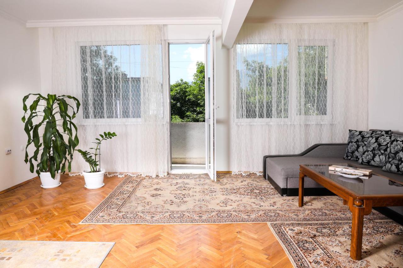 Krichim Apartments,Three-Bedroom, Large Apartment, Top Center Sofia Buitenkant foto