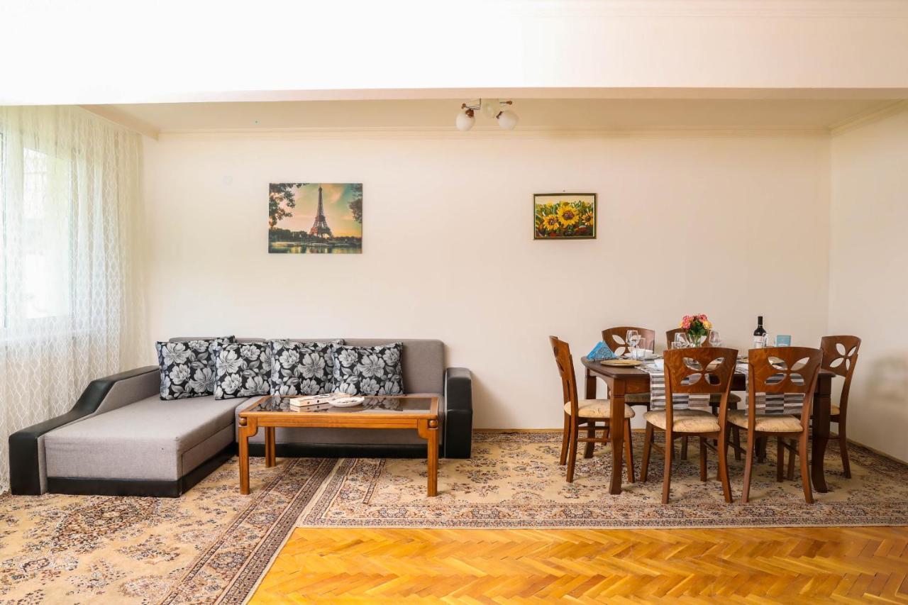 Krichim Apartments,Three-Bedroom, Large Apartment, Top Center Sofia Buitenkant foto